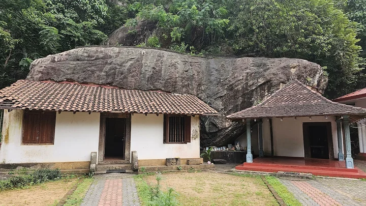 Hamilton-hill-athkanda-viharaya